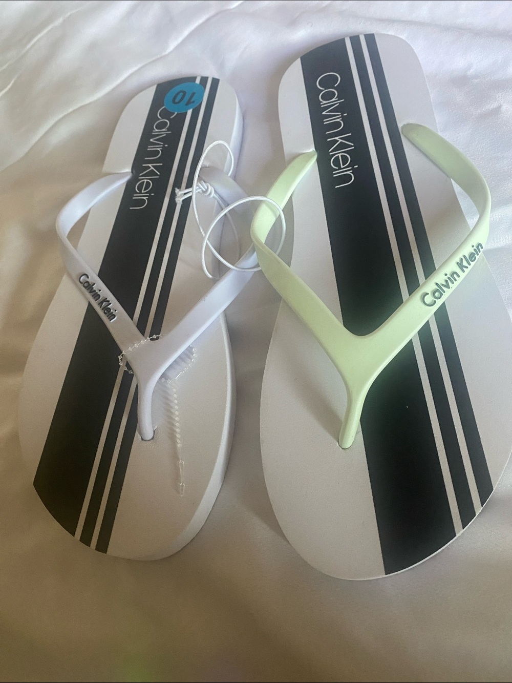Calvin Klein Contrast-Strap Flip Flops in White and Pale Green Size 10
